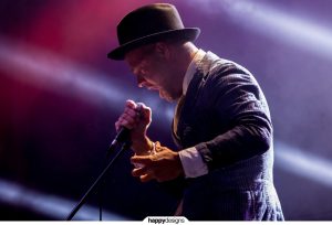 <strong>Gord Downie of The Tragically Hip at Rock the Shores</strong> ∙ <a href="/rock-the-shores-2012/">click here for the full set</a>